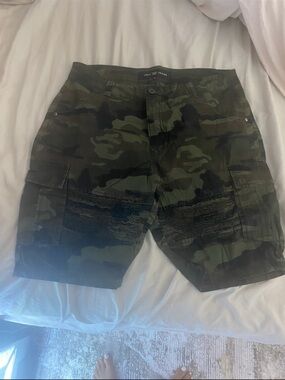 Men shorts 38 inches  never worn